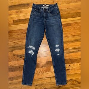 Classic Blue Women's 721 high-rise skinny ankle jeans size 25